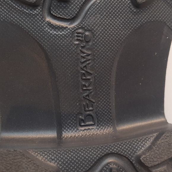 BearPaw Women's Charcoal Buckle Boots Size 11 - Picture 5 of 10